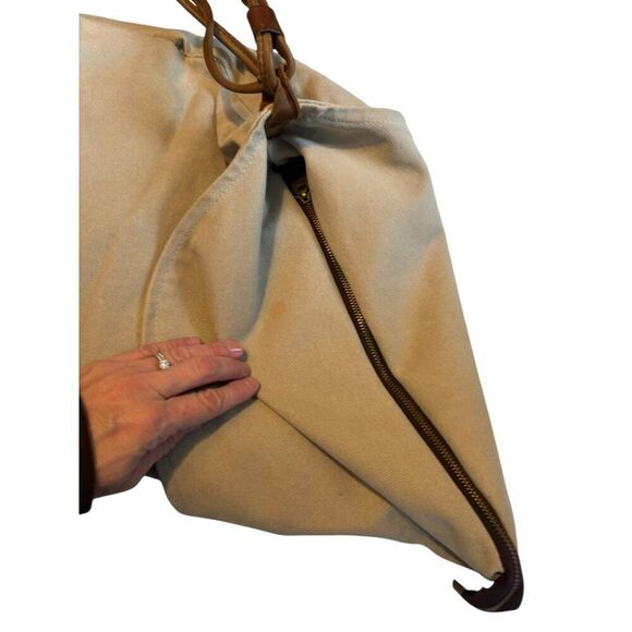 Vintage Canvas Messenger Bag With Adjustable Leather Strap & Buckle Closure - Picture 9 of 11